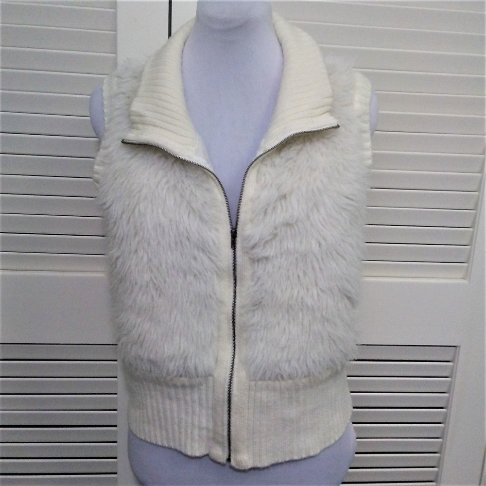 Bongo Zip Front‎ Furry Vest with Buckle Detail
